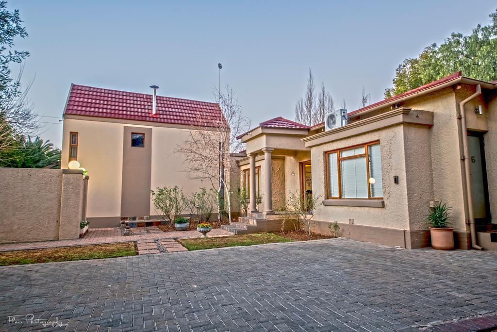 Crisp Guest Rooms Блумфонтейн Экстерьер фото